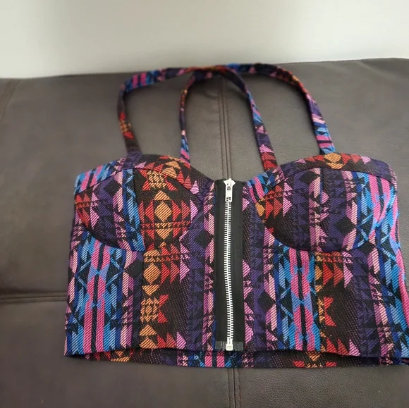 Top - Picture 2 of 3